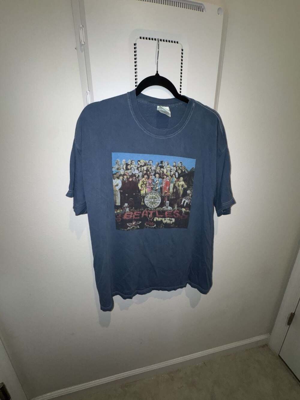 Vintage 2005 The Beatles Sgt. Pepper's Lonely Hearts Club Band T-Shirt